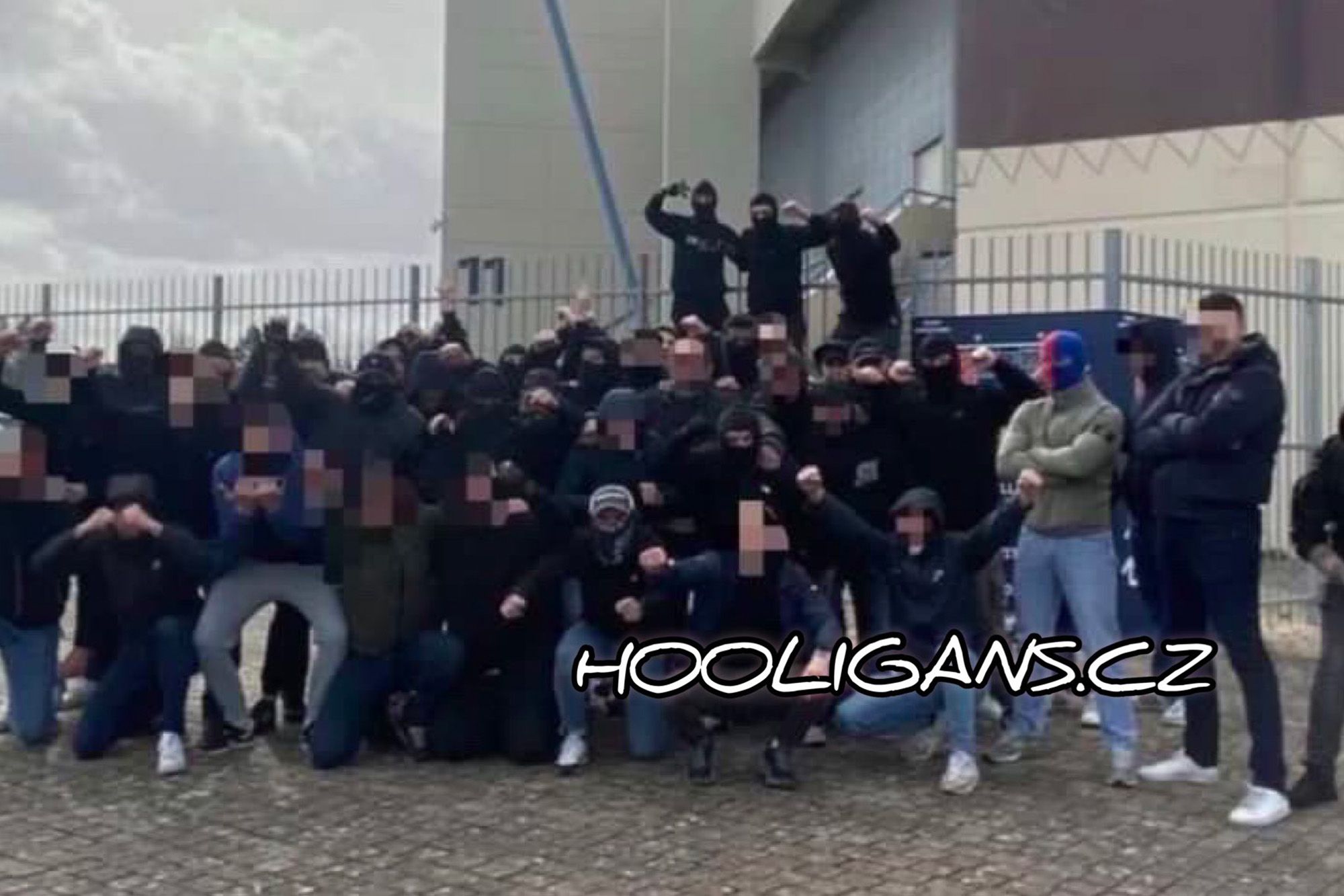 Une bagarre entre hooligans en marge du match Caen – Rouen